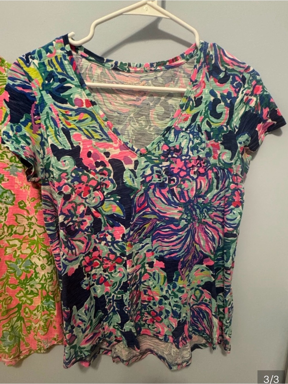 Lilly Pulitzer XS V-Neck Women’s Top - Pink, Navy & Mint